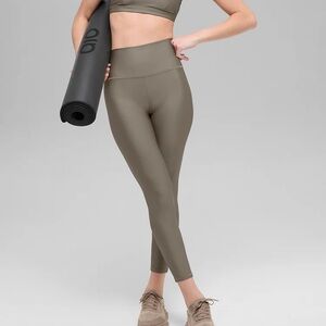 Sold out ALO new with tags High-Waist Airlift Legging light cocoa XS